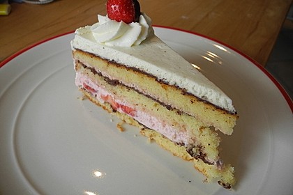 Erdbeer - Knispel - Torte