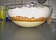 Trifle mit Ananas und Amarettini