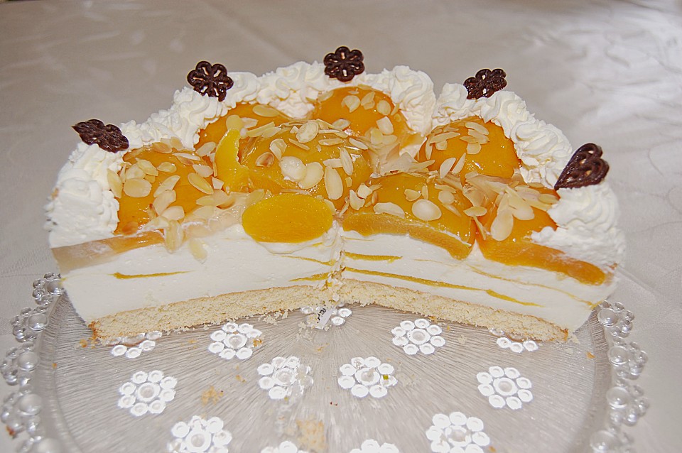 Sekt - Joghurt - Torte mit Pfirsichen (Rezept mit Bild) | Chefkoch.de