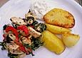 H&auml;hnchenpfanne mit Paprika und Spinat