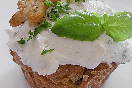 Schinken - Kräuter - Cupcakes mit Quark - Topping 2