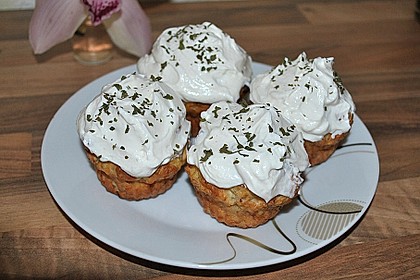 Schinken - Kräuter - Cupcakes mit Quark - Topping 4