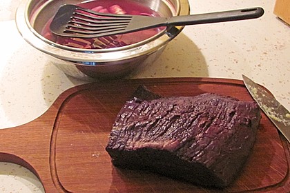 Sauerbraten mit Rotkohl und Kartoffelklößen 17