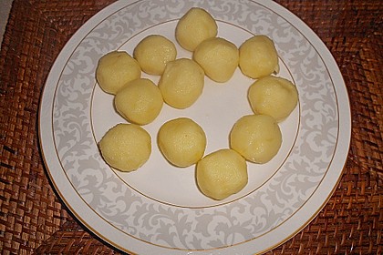 Kl&ouml;&szlig;e 11