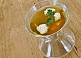 Wildconsomm&eacute; mit Tr&uuml;ffelkl&ouml;&szlig;chen