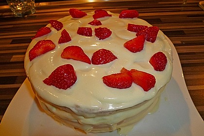 Erdbeer - Zitronen - Torte mit wei&szlig;er Schokolade 1
