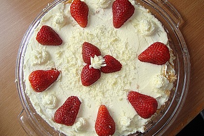 Erdbeer - Zitronen - Torte mit wei&szlig;er Schokolade 3
