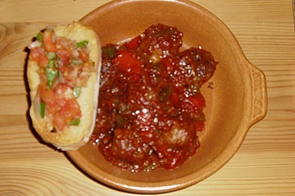 Albondigas in Tomatensauce