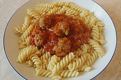 Albondigas in Tomatensauce 3