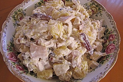 Gefl&uuml;gelsalat mit Datteln