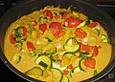 Knackiges Gem&uuml;se in cremiger Thaicurrysauce