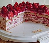 Erdbeertorte mit Frischk&auml;se - Joghurt - Creme (Bild)