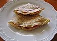 Palatschinken mit Erdbeermarmelade