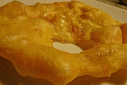 Ungarische Langos mit Knoblauchcreme und Käse 50
