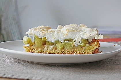 Rhabarberkuchen mit Baiserhaube 1