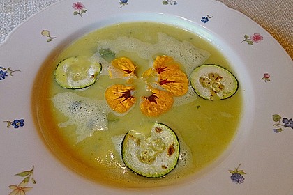 Zucchini - Curry - Suppe 1