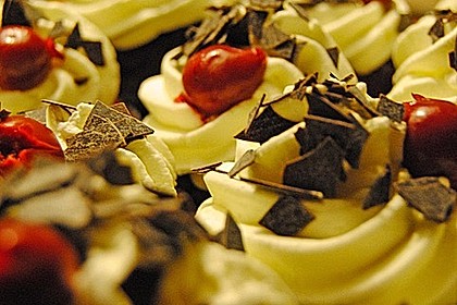 Schwarzwälder Kirsch Cupcakes 97