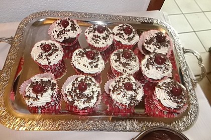 Schwarzwälder Kirsch Cupcakes 191