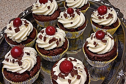Schwarzwälder Kirsch Cupcakes 20