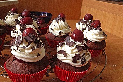 Schwarzwälder Kirsch Cupcakes 53