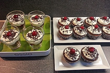 Schwarzwälder Kirsch Cupcakes 27