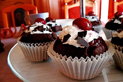 Schwarzwälder Kirsch Cupcakes 28