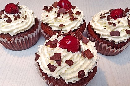 Schwarzwälder Kirsch Cupcakes 61