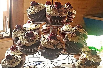 Schwarzwälder Kirsch Cupcakes 86