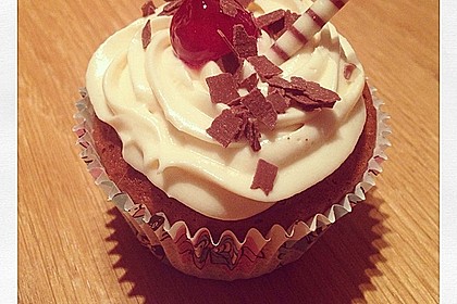 Schwarzwälder Kirsch Cupcakes 35