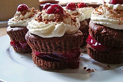 Schwarzwälder Kirsch Cupcakes 14