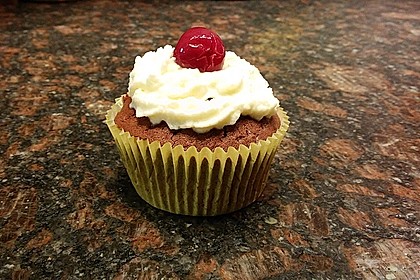 Schwarzwälder Kirsch Cupcakes 153