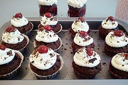 Schwarzwälder Kirsch Cupcakes 87