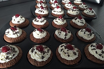 Schwarzwälder Kirsch Cupcakes 48