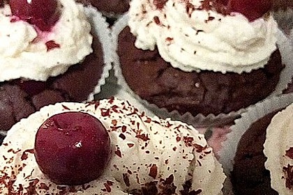Schwarzwälder Kirsch Cupcakes 36