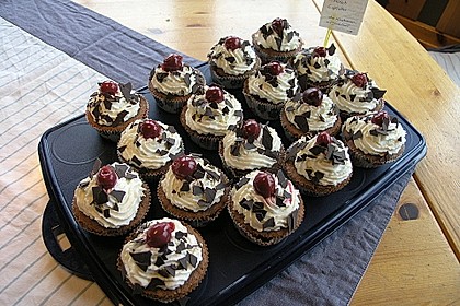 Schwarzwälder Kirsch Cupcakes 79