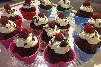 Schwarzwälder Kirsch Cupcakes 40