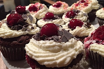 Schwarzwälder Kirsch Cupcakes 75