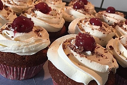 Schwarzwälder Kirsch Cupcakes 78