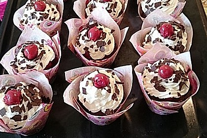Schwarzwälder Kirsch Cupcakes 56