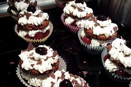 Schwarzwälder Kirsch Cupcakes 189
