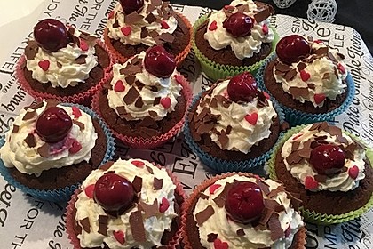 Schwarzwälder Kirsch Cupcakes 47