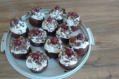 Schwarzwälder Kirsch Cupcakes 68