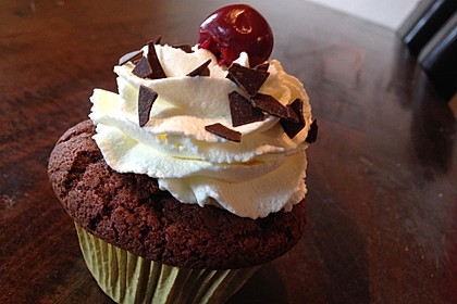 Schwarzwälder Kirsch Cupcakes 31