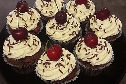 Schwarzwälder Kirsch Cupcakes 69