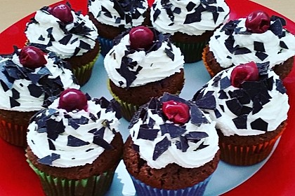 Schwarzwälder Kirsch Cupcakes 51