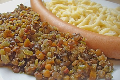 Linsen mit Sp&auml;tzle und Saitenw&uuml;rstchen
