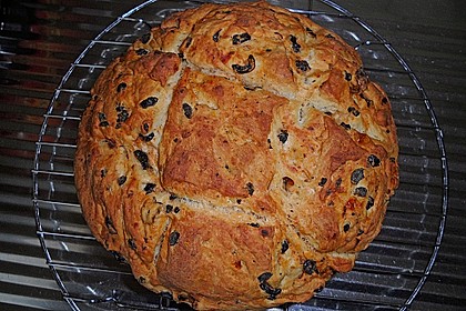 Tomaten - Oliven - Brot mit Kr&auml;utern