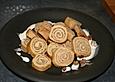 Nudelschnecken gef&uuml;llt mit Hackfleisch