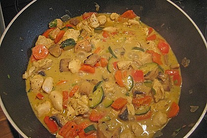 H&auml;hnchen - Gem&uuml;se - Pfanne