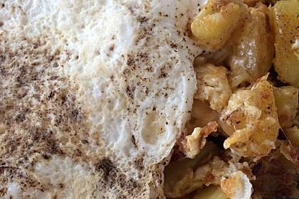 Bratkartoffeln mit Ei und Käse 18